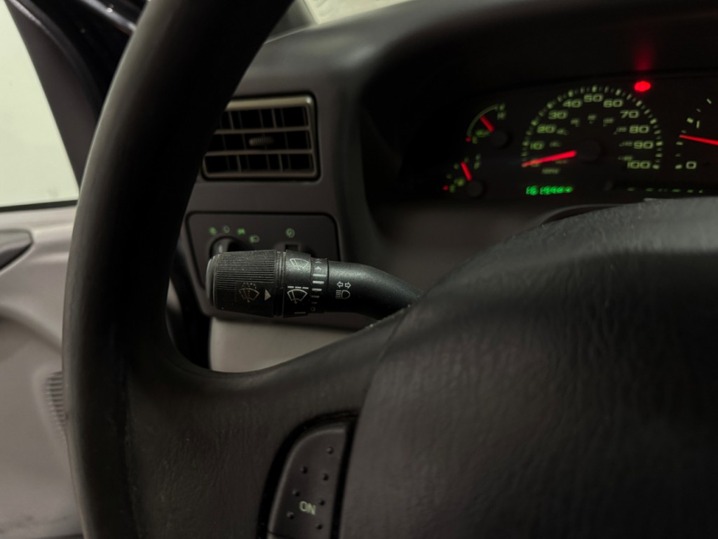 2002 Ford F-250 Image 8