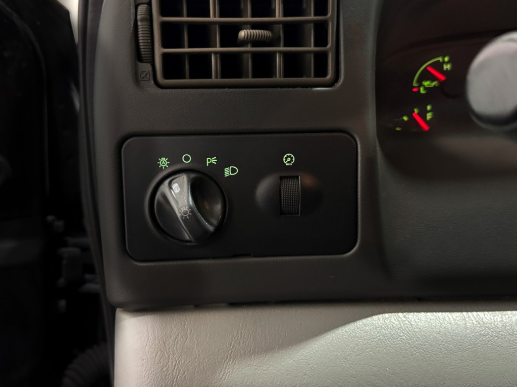2002 Ford F-250 Image 9