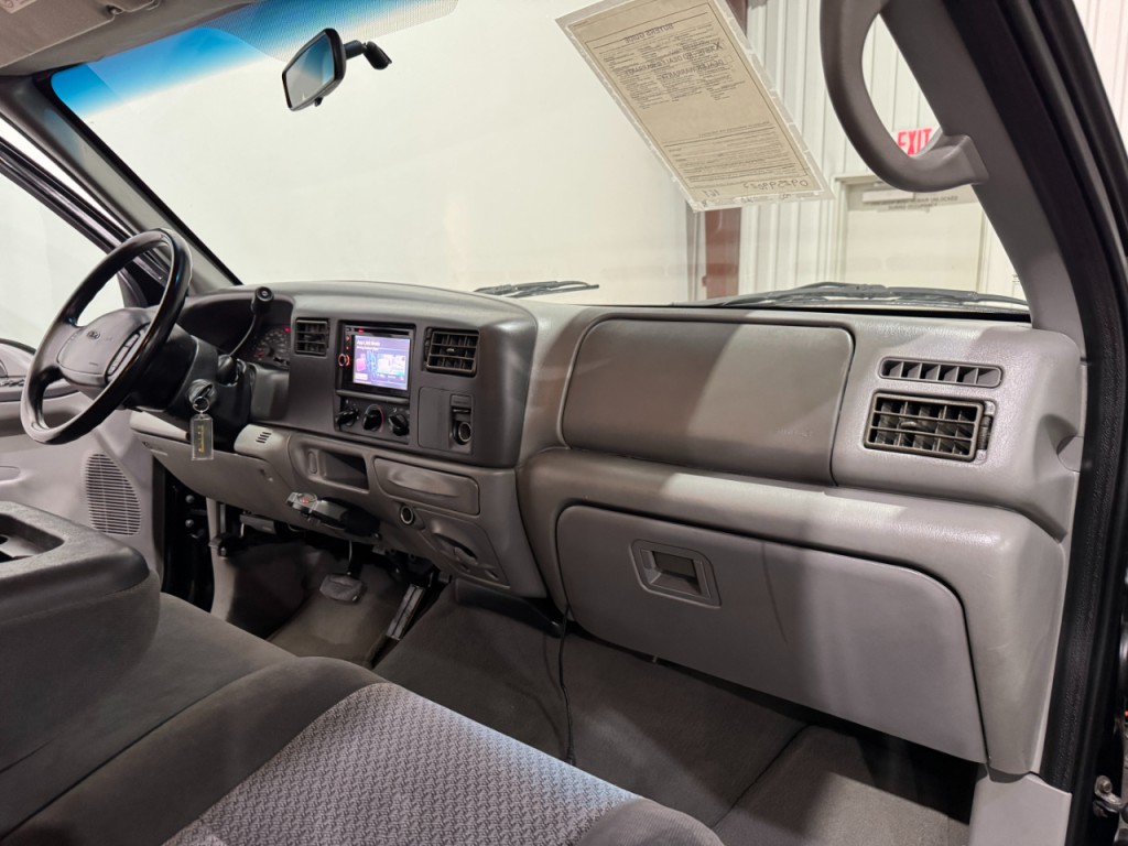 2002 Ford F-250 Image 10
