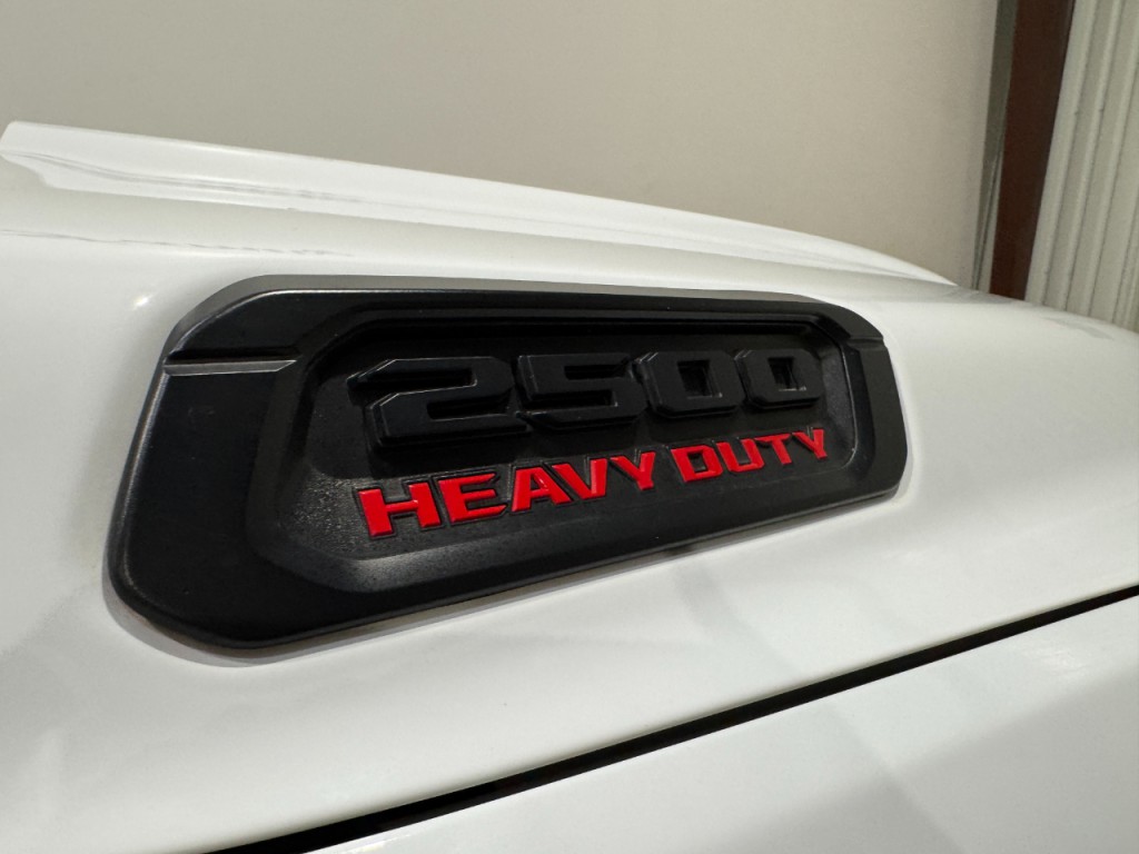 2023 RAM 2500 Image 3