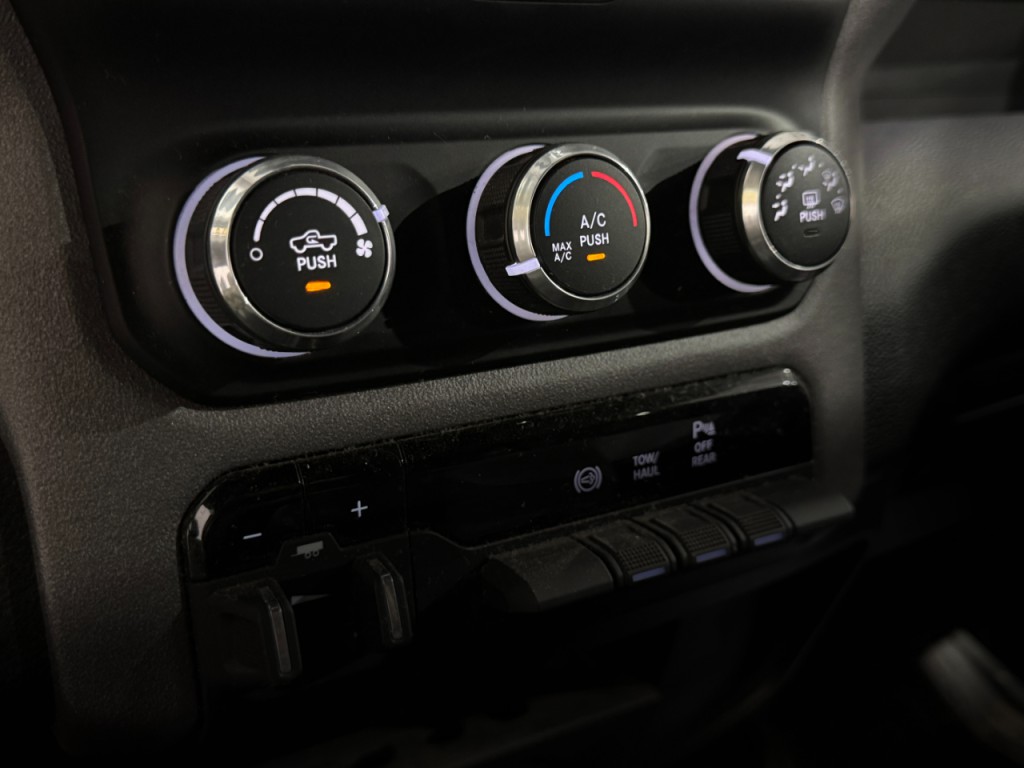 2023 RAM 2500 Image 8
