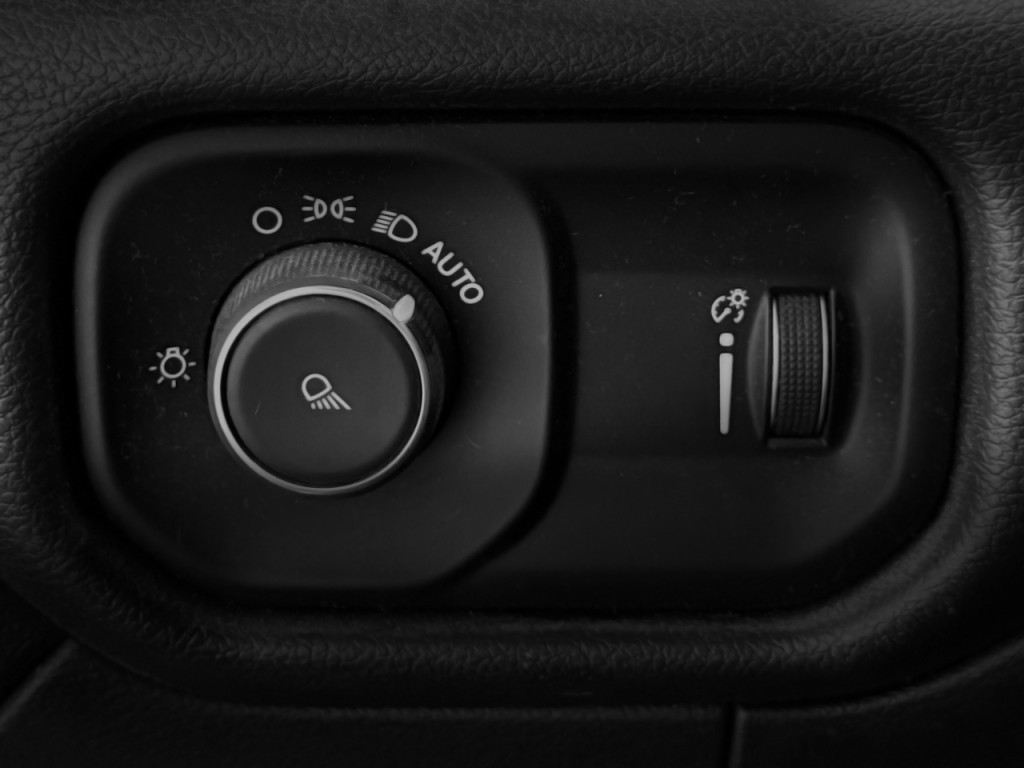 2023 RAM 2500 Image 9