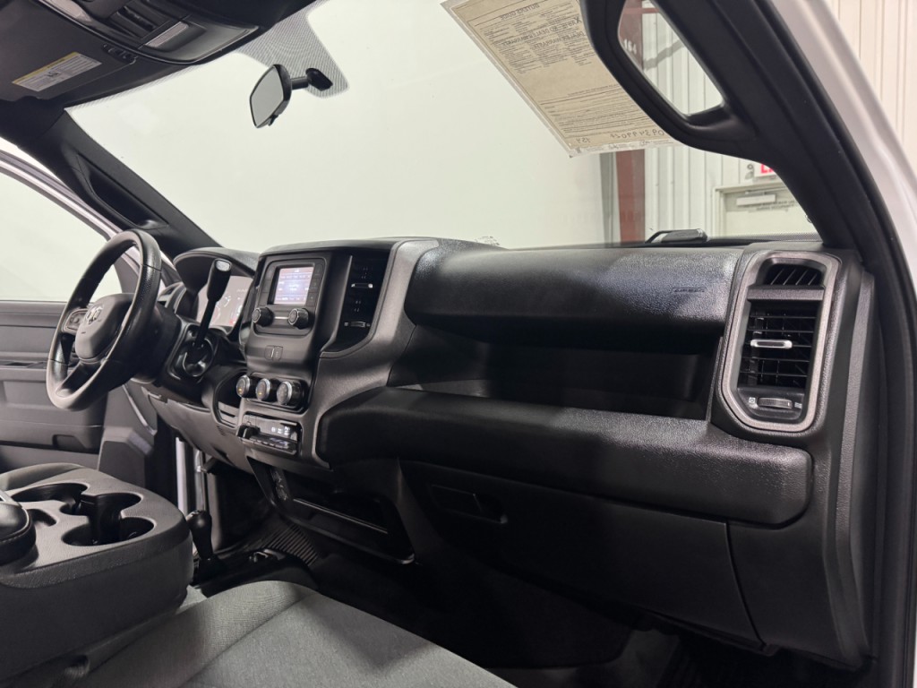 2023 RAM 2500 Image 11