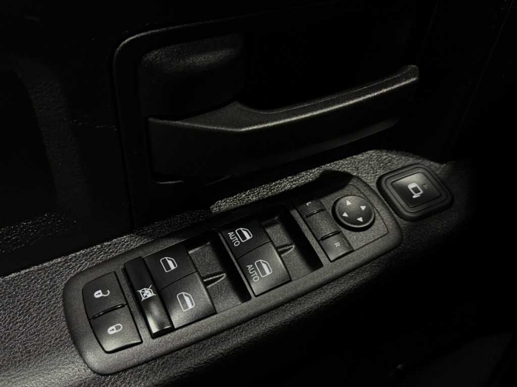 2023 RAM 2500 Image 30