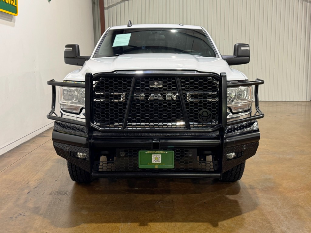 2023 RAM 2500 Image 2