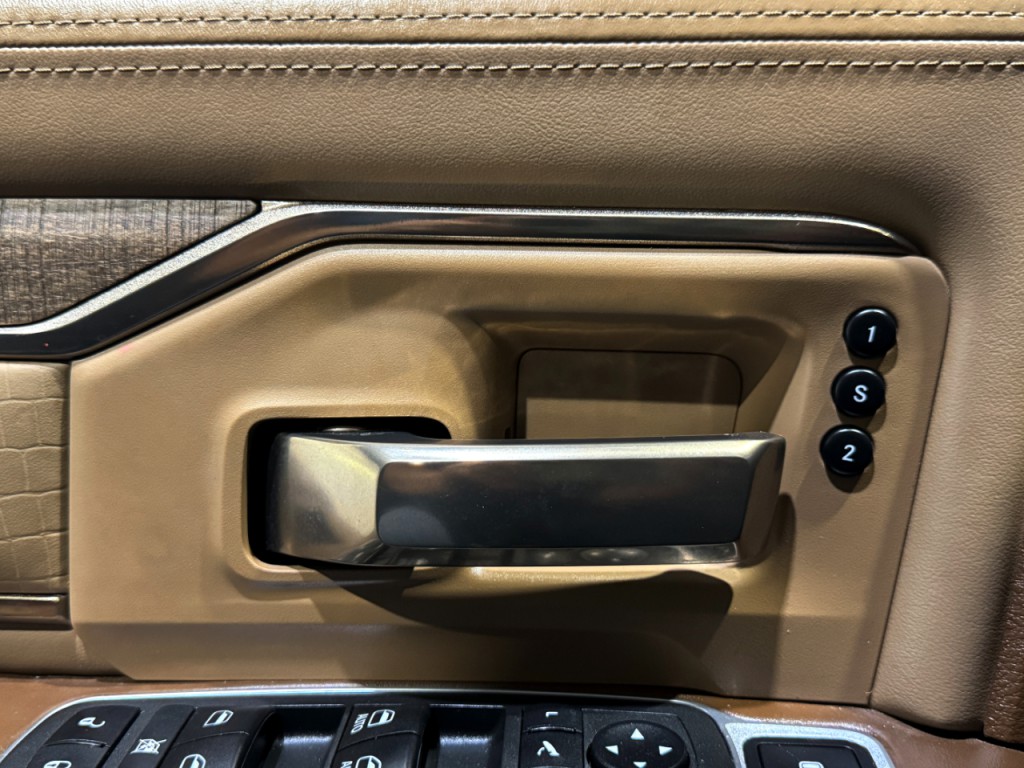 2021 RAM 3500 Image 30