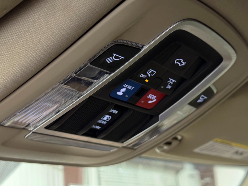 2021 RAM 3500 Image 32