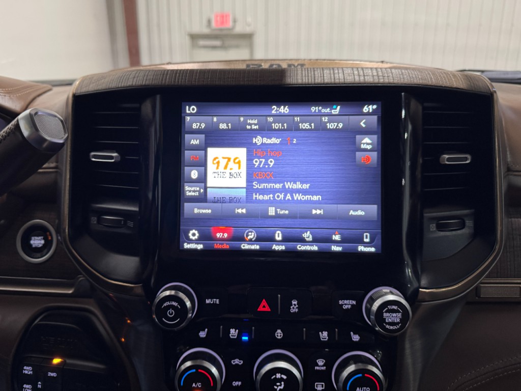 2021 RAM 3500 Image 40