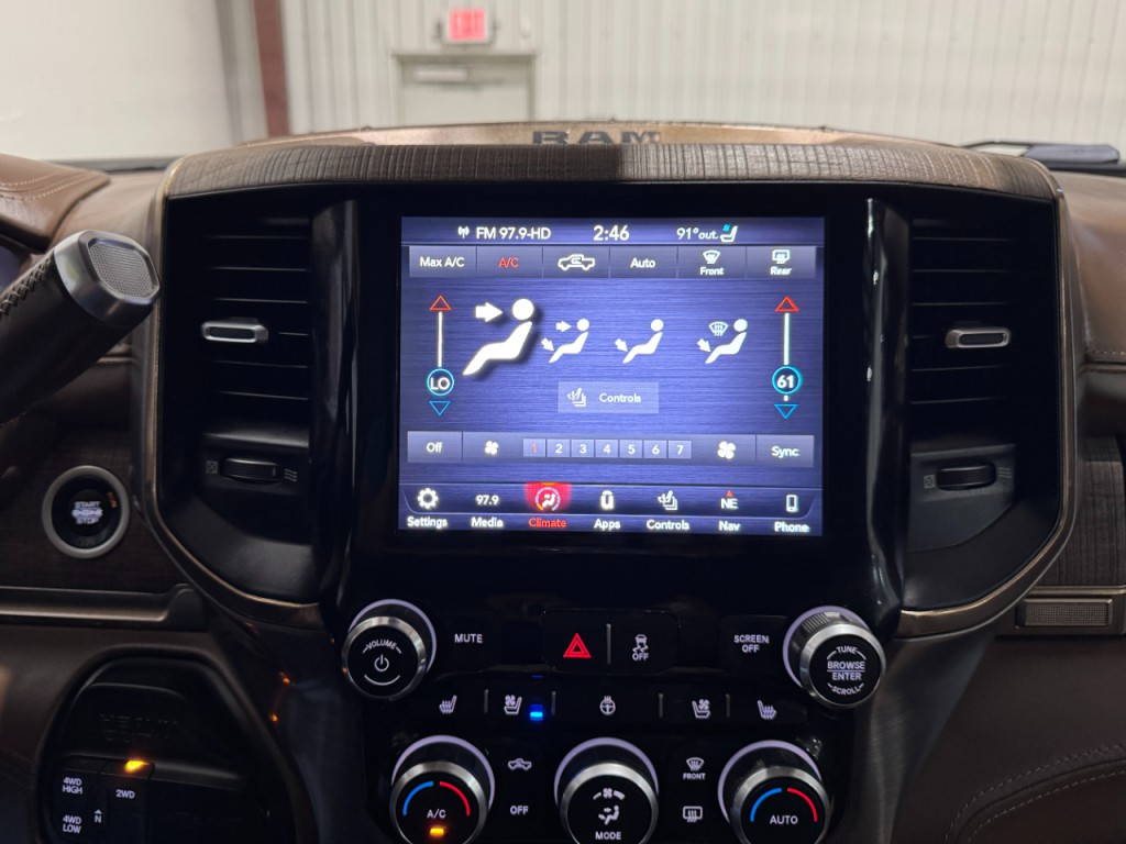 2021 RAM 3500 Image 41