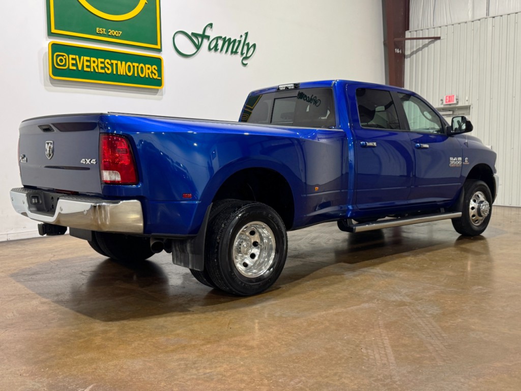 2018 RAM 3500 Image 3