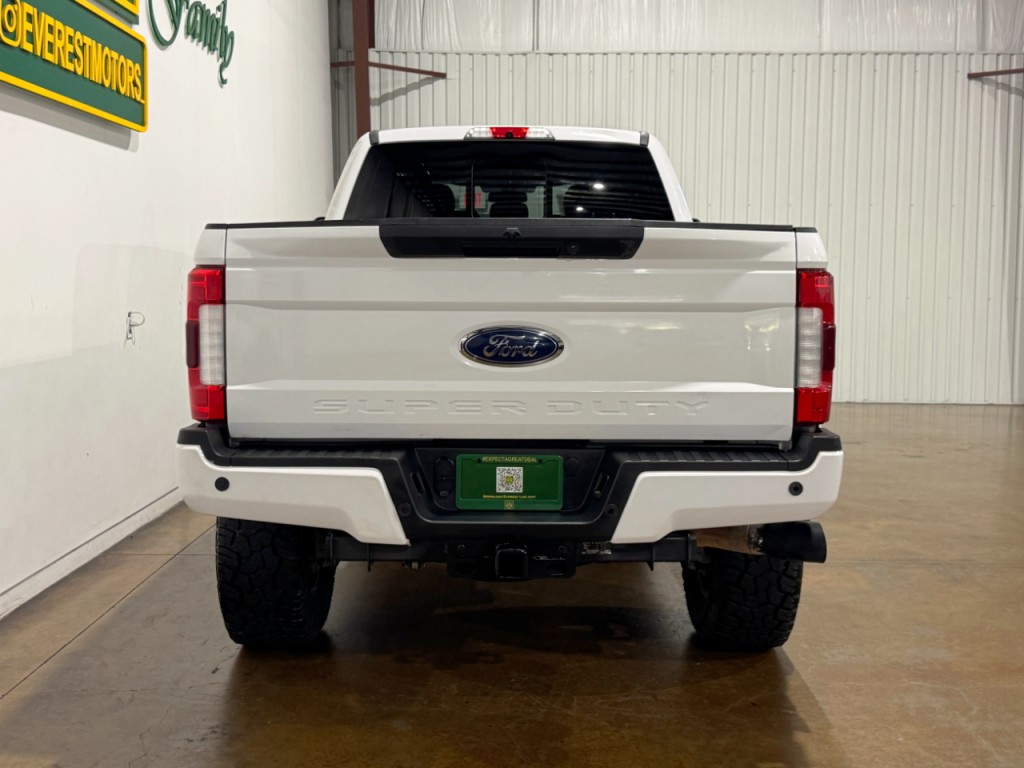 2017 Ford F-250 Image 8