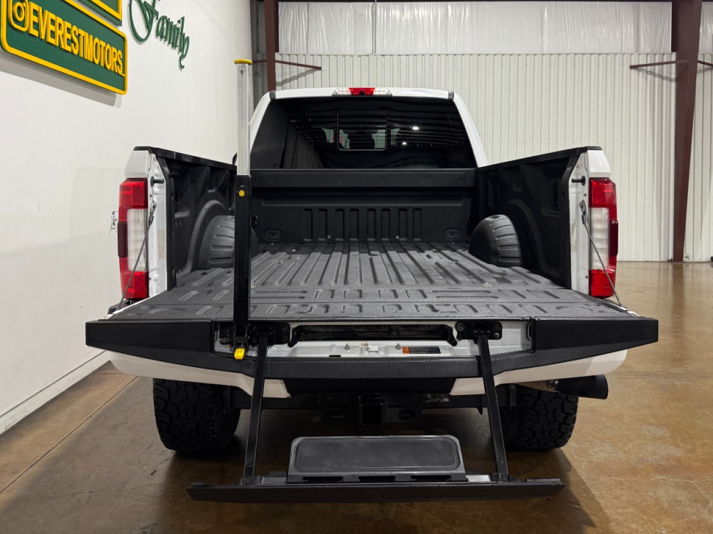 2017 Ford F-250 Image 63