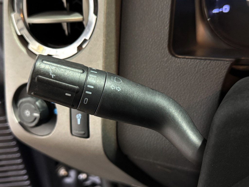 2011 Ford F-350 Image 7