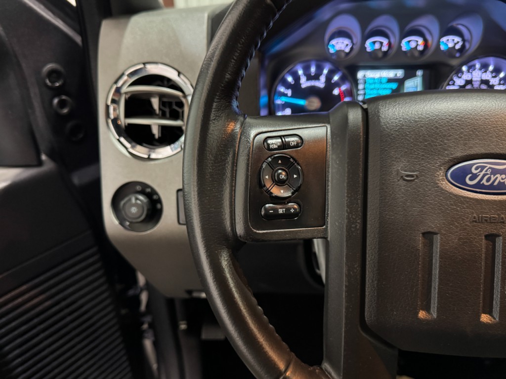 2011 Ford F-350 Image 21