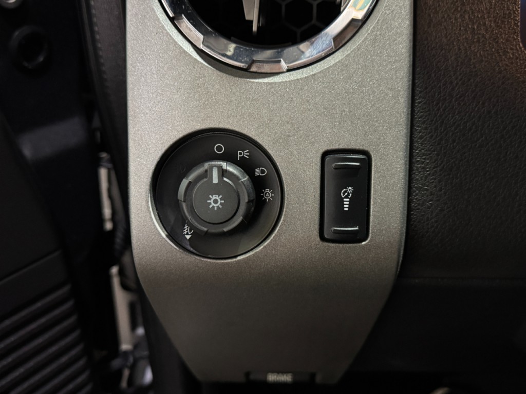 2011 Ford F-350 Image 27