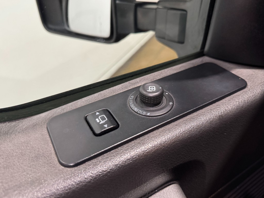 2011 Ford F-350 Image 29