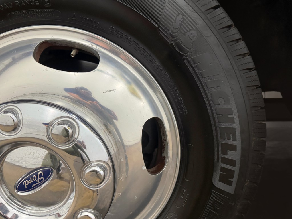 2011 Ford F-350 Image 38