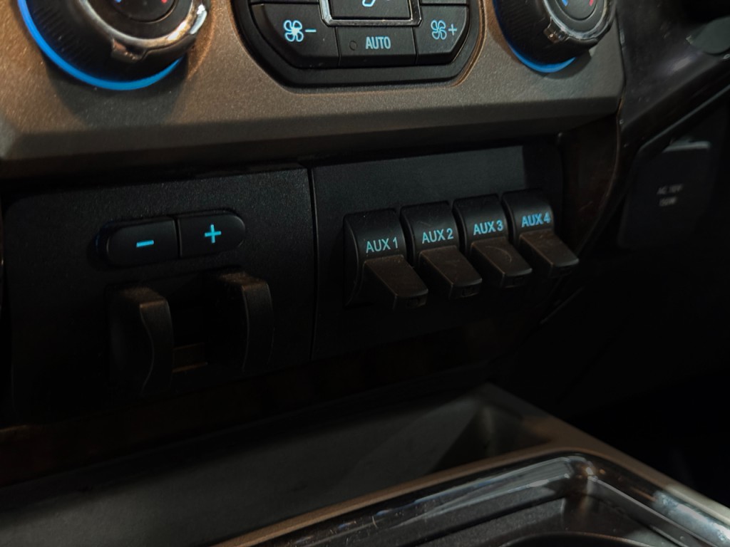 2013 Ford F-250 Image 18