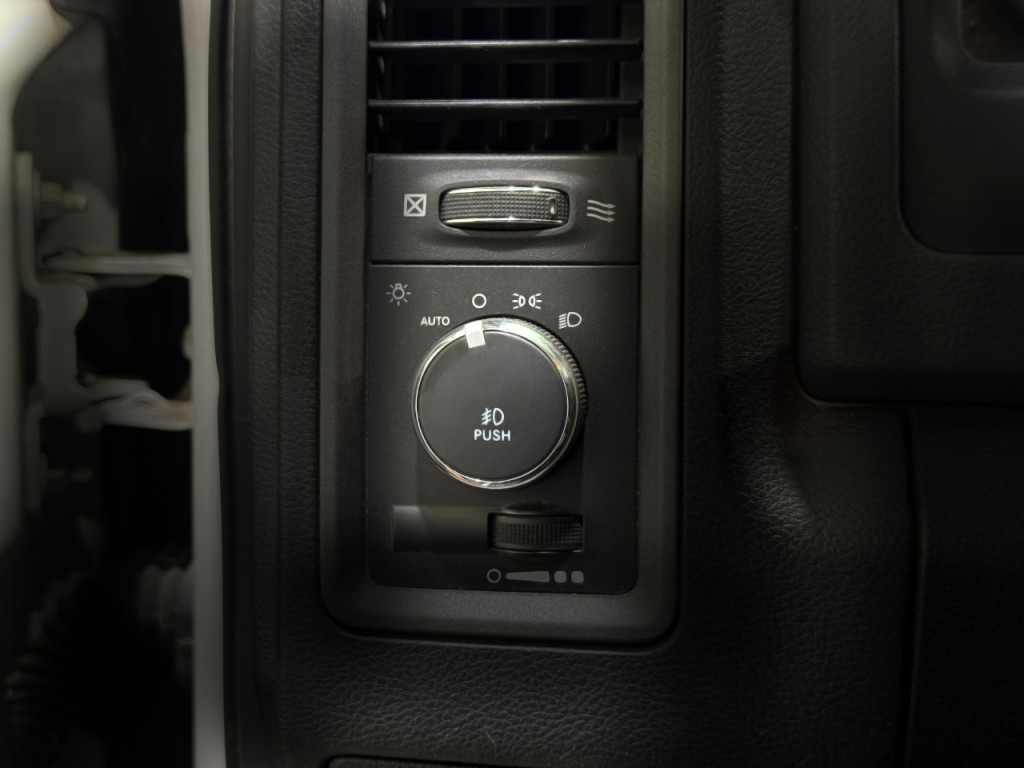 2015 RAM 5500 Image 6