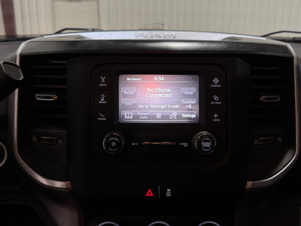 2023 RAM 3500 Image 18