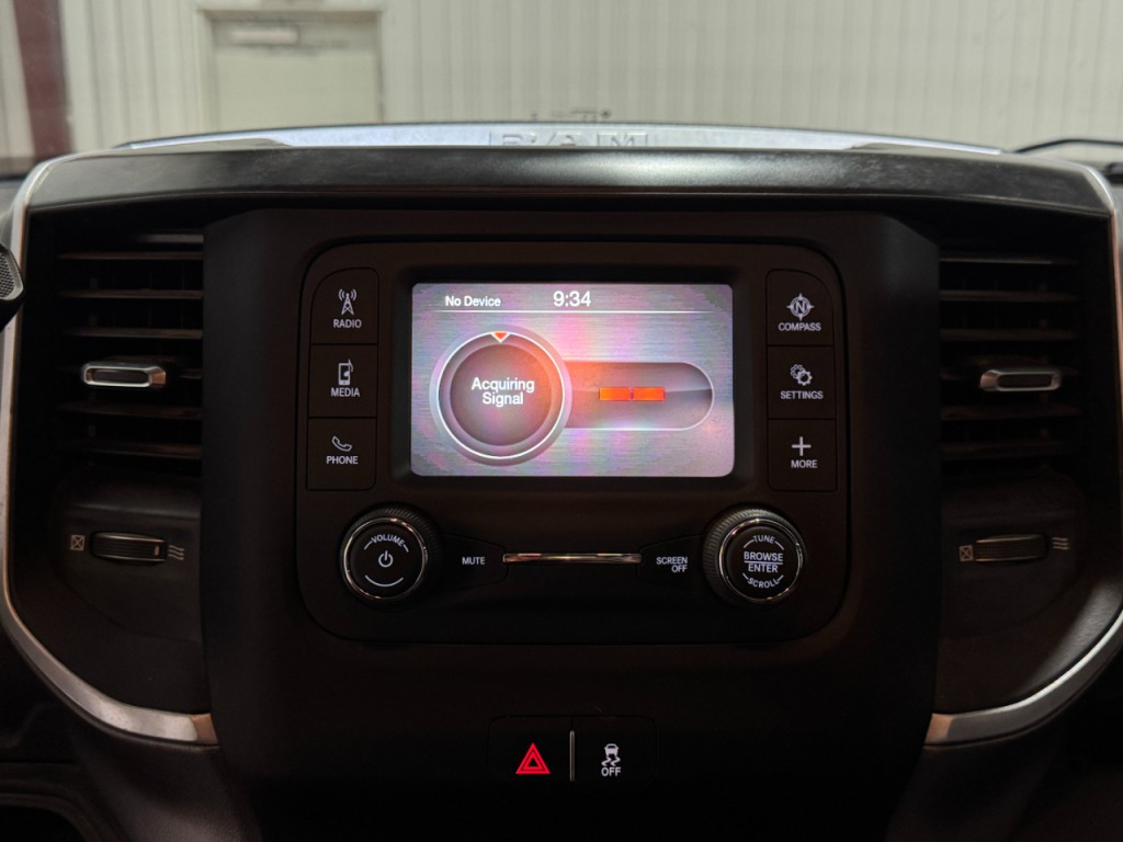 2023 RAM 3500 Image 19
