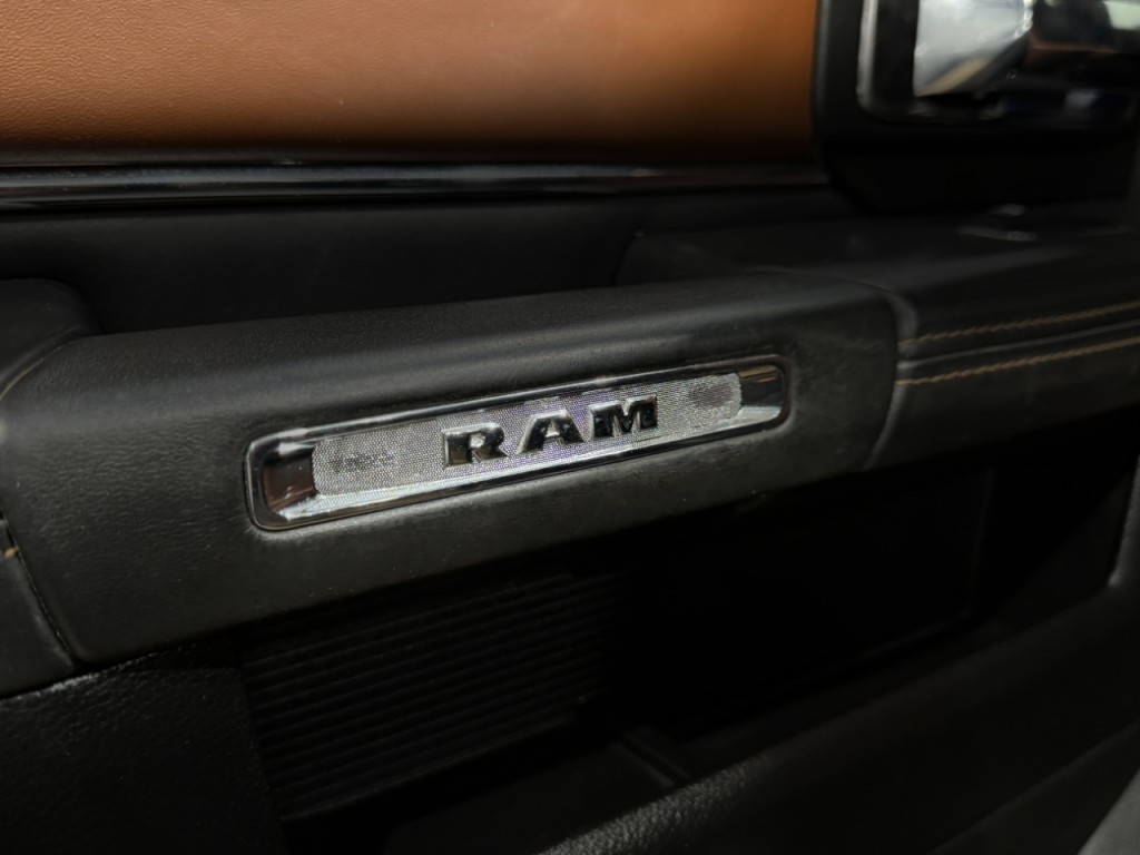 2018 RAM 3500 Image 33