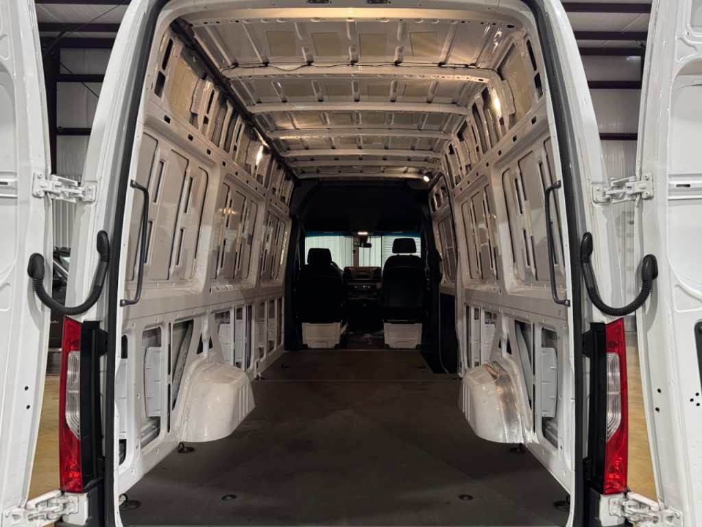 2023 Mercedes-Benz Sprinter Cargo Image 5