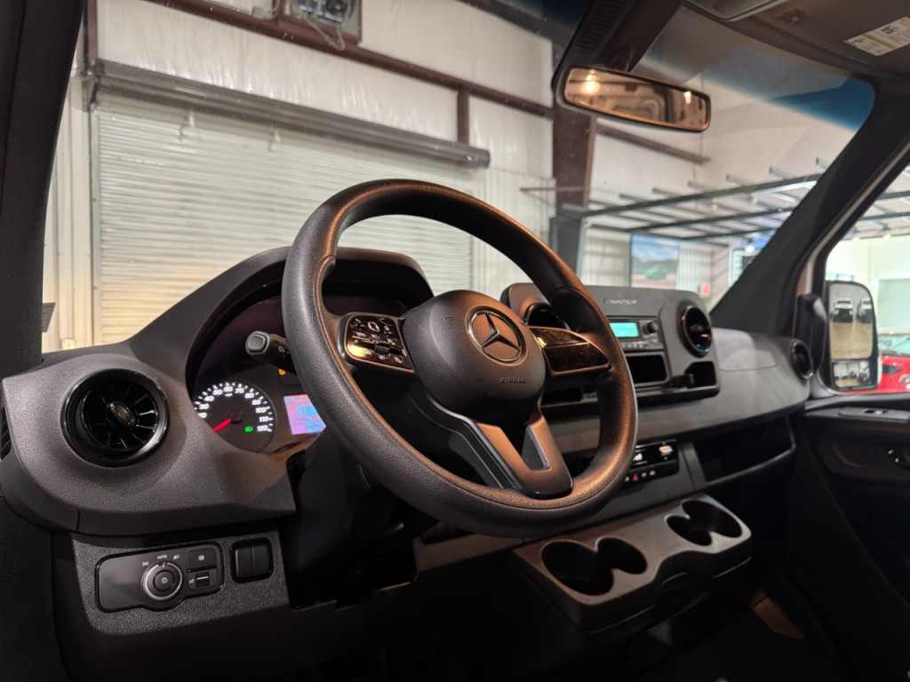 2023 Mercedes-Benz Sprinter Cargo Image 9