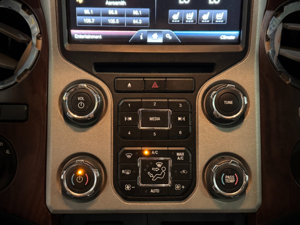 2015 Ford F-350 Image 13