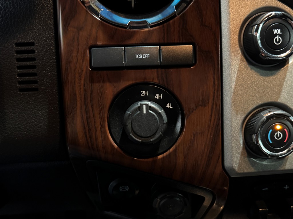 2015 Ford F-350 Image 26