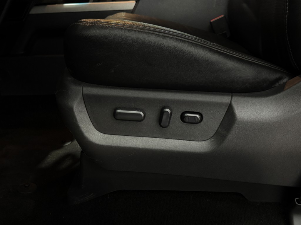 2015 Ford F-350 Image 31