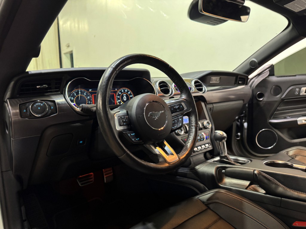 2022 Ford Mustang Image 11
