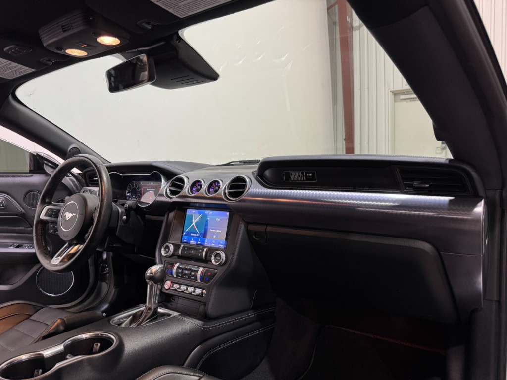 2022 Ford Mustang Image 12