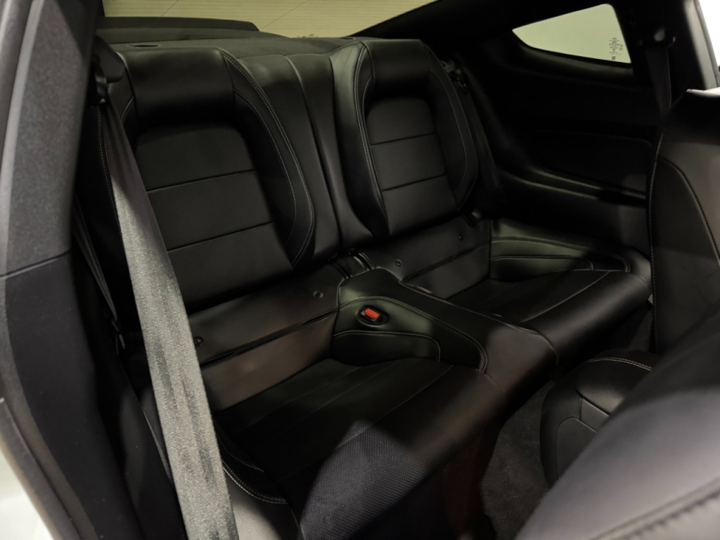 2022 Ford Mustang Image 16