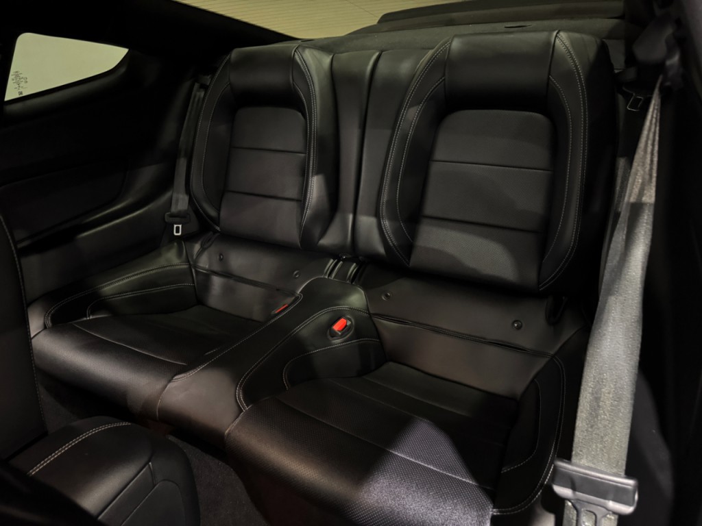 2022 Ford Mustang Image 17