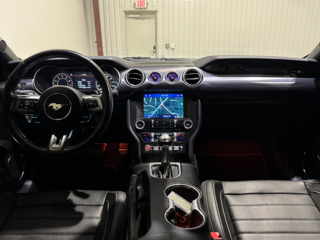 2022 Ford Mustang Image 18