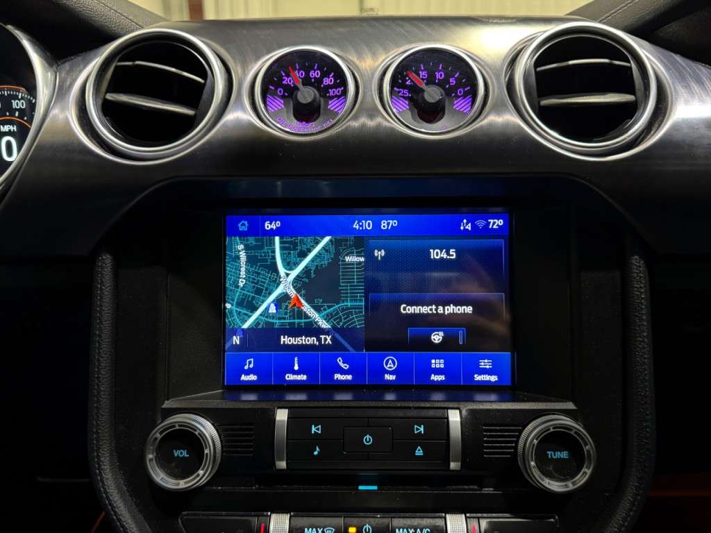 2022 Ford Mustang Image 36