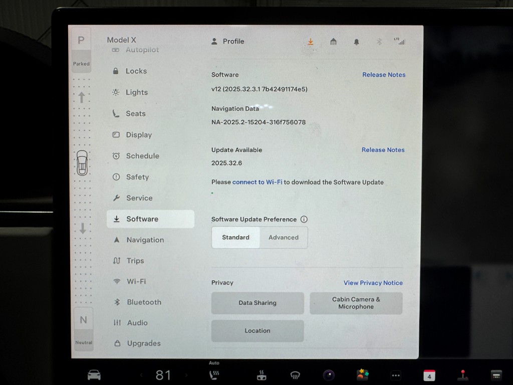 2022 Tesla Model X Image 10