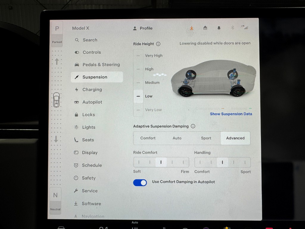2022 Tesla Model X Image 12