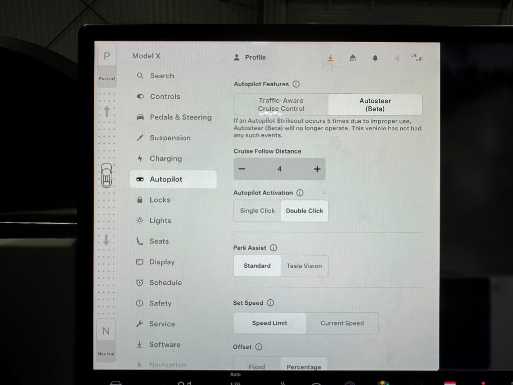 2022 Tesla Model X Image 16