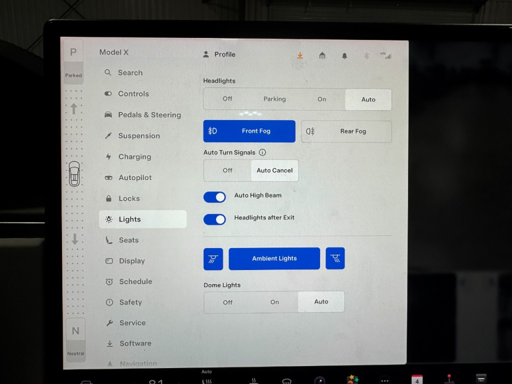 2022 Tesla Model X Image 17