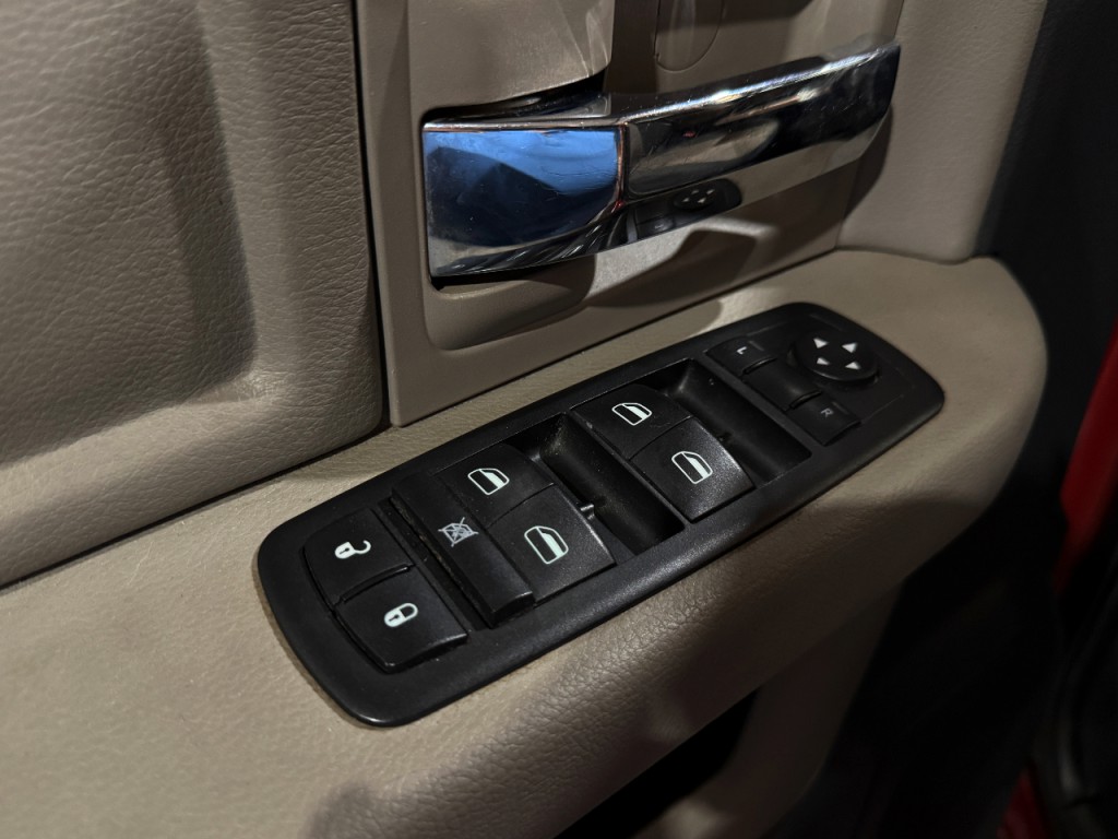 2010 RAM 2500 Image 9