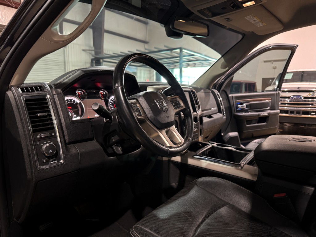 2015 RAM 3500 Image 3