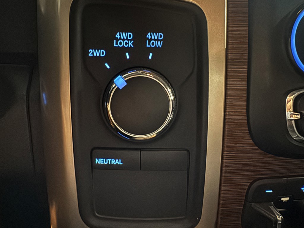 2015 RAM 3500 Image 7