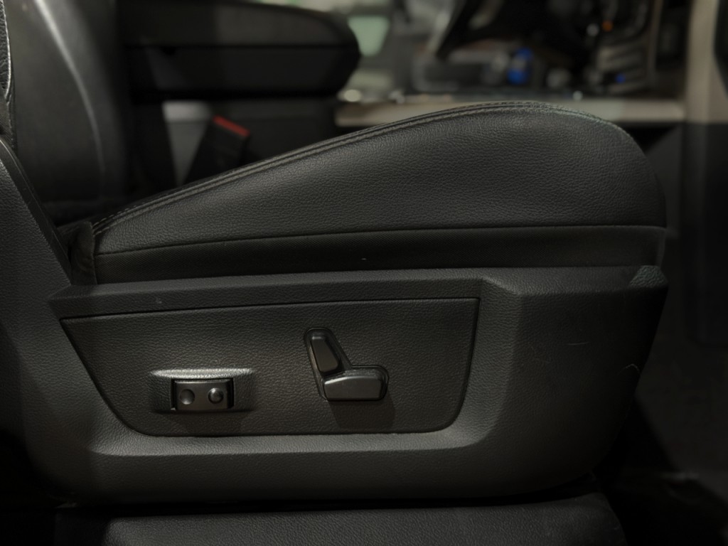 2015 RAM 3500 Image 9