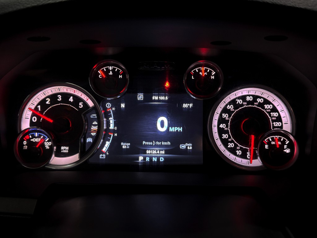 2015 RAM 3500 Image 28