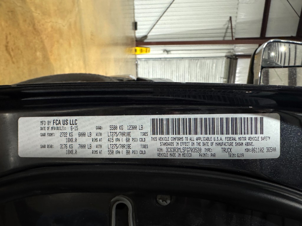 2015 RAM 3500 Image 32