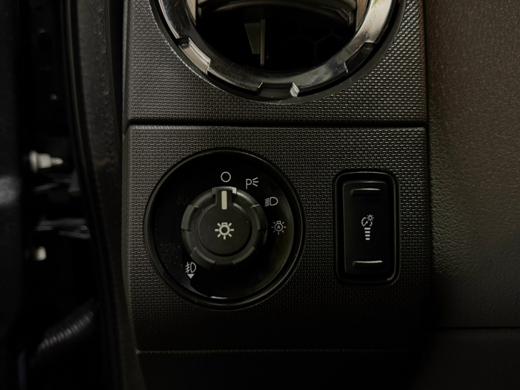 2016 Ford F-250 Image 31