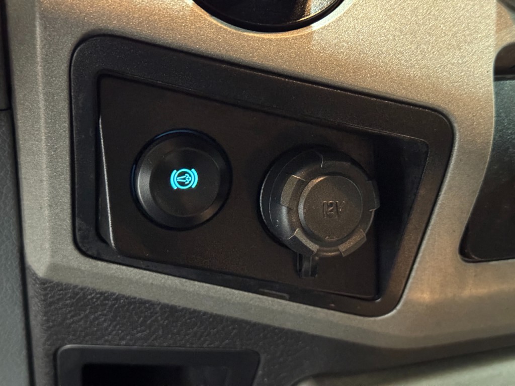 2016 Ford F-250 Image 32