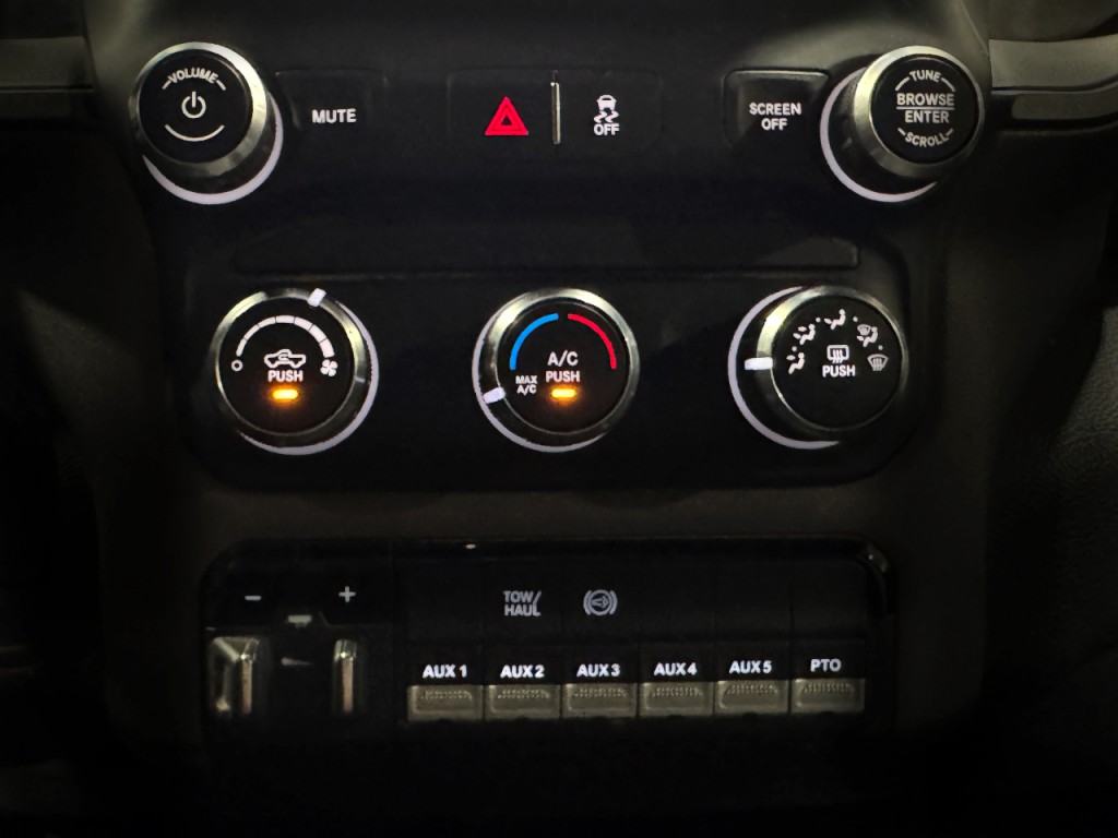 2024 RAM 3500 Image 5